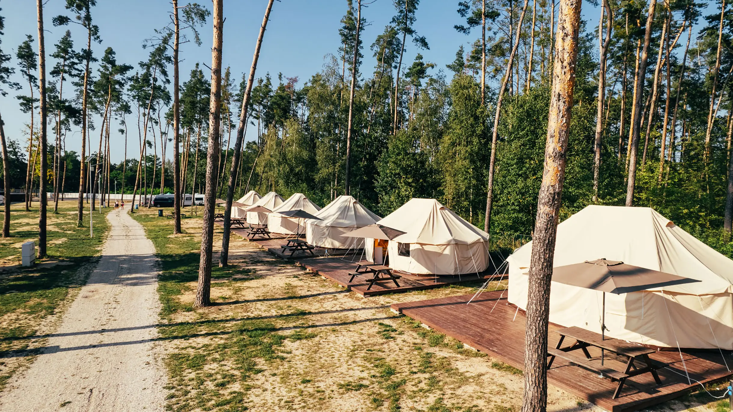 Svitap stromeyer stany a přístřešky v kempu stříbrňák 00039